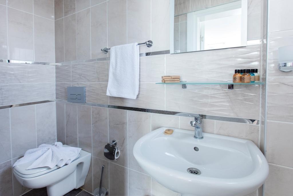 Demir Suit Hotel Kusadasi Luaran gambar